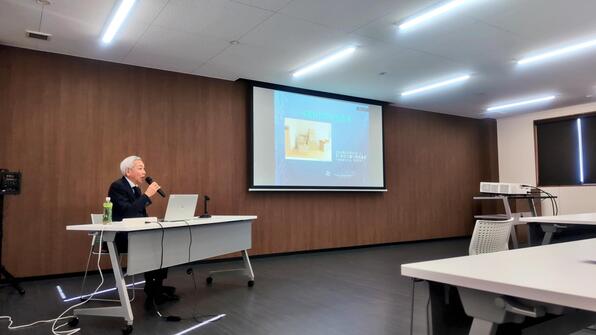 方針発表の様子3